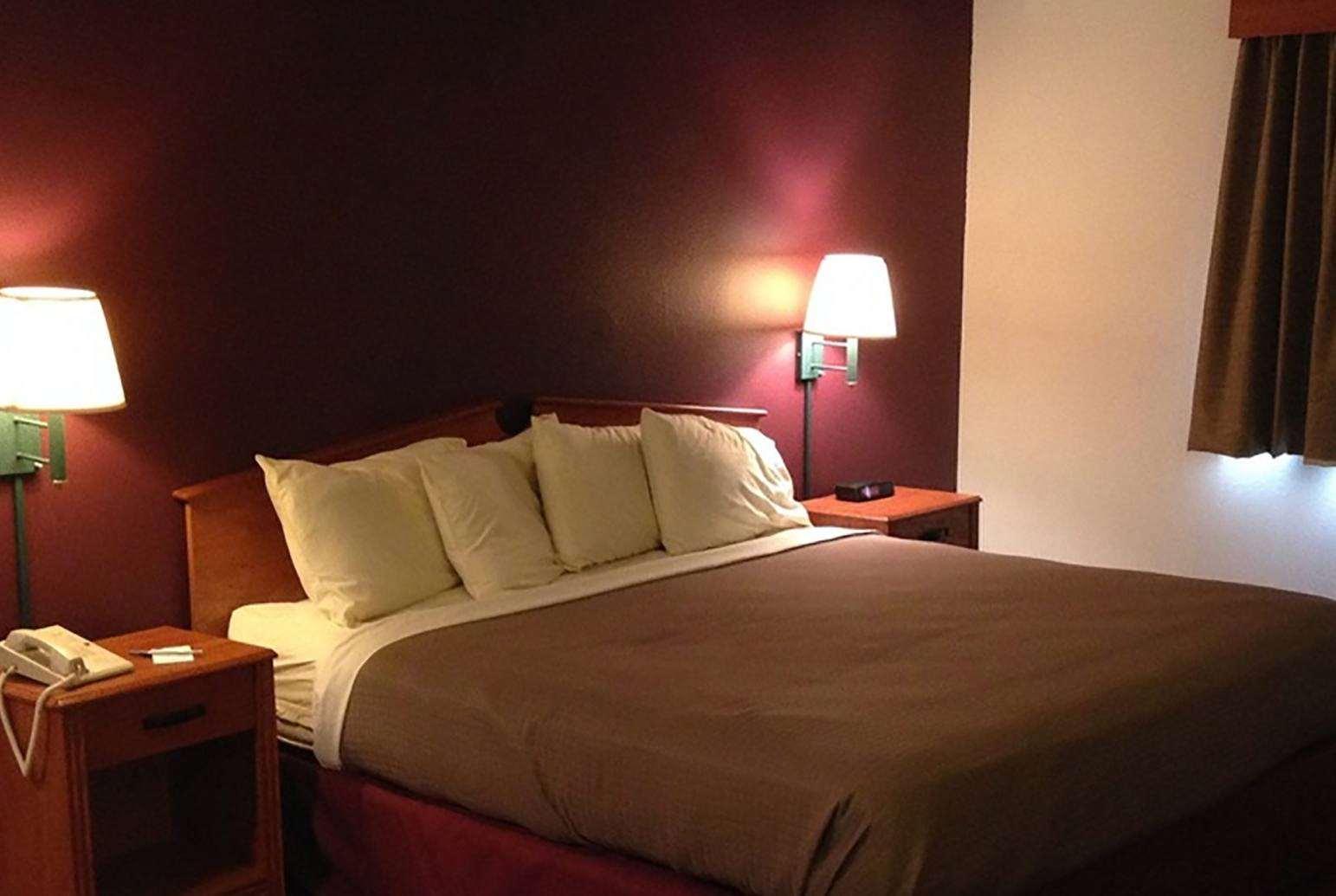 Americinn By Wyndham Stuart Esterno foto