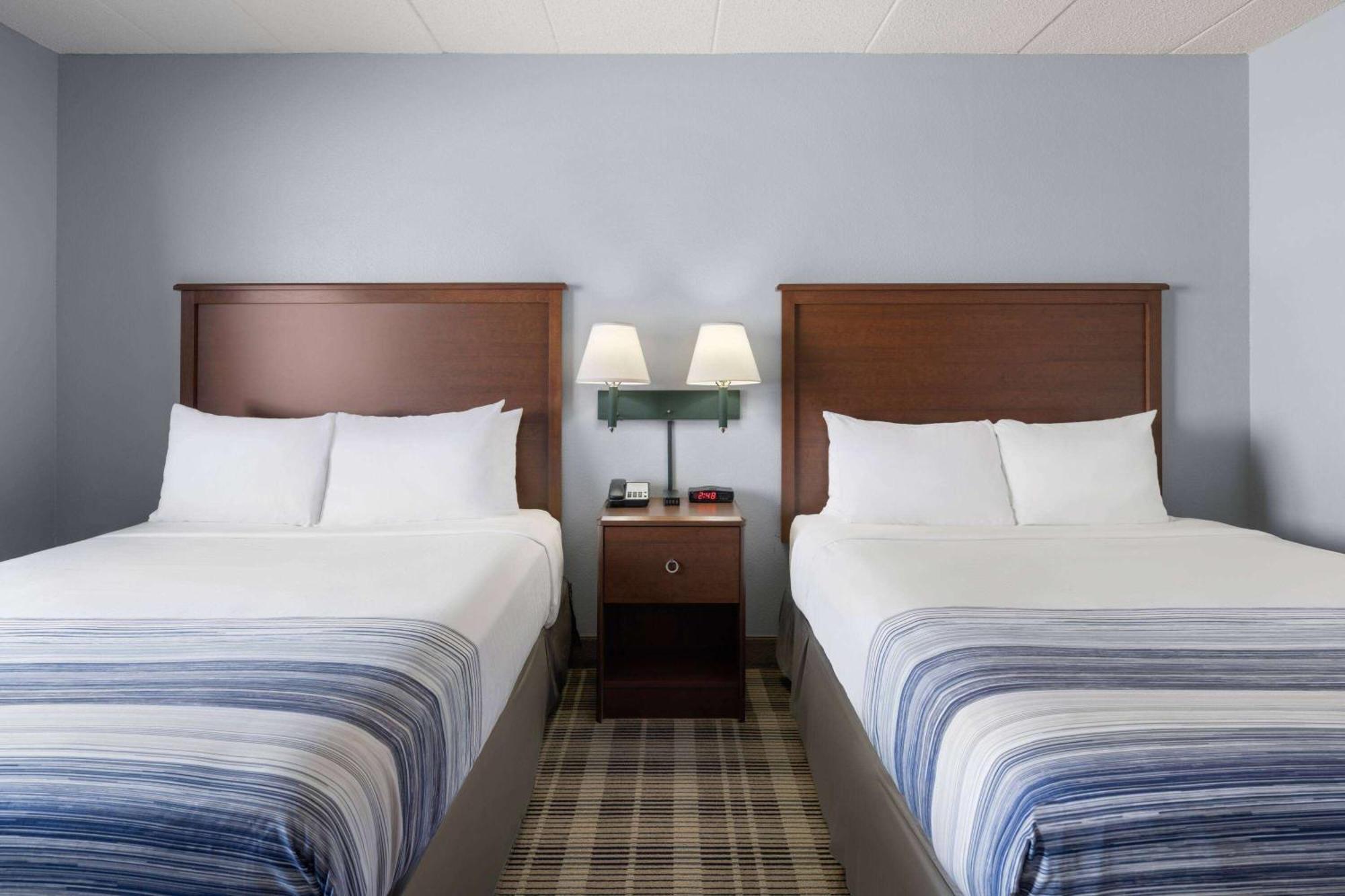 Americinn By Wyndham Stuart Esterno foto