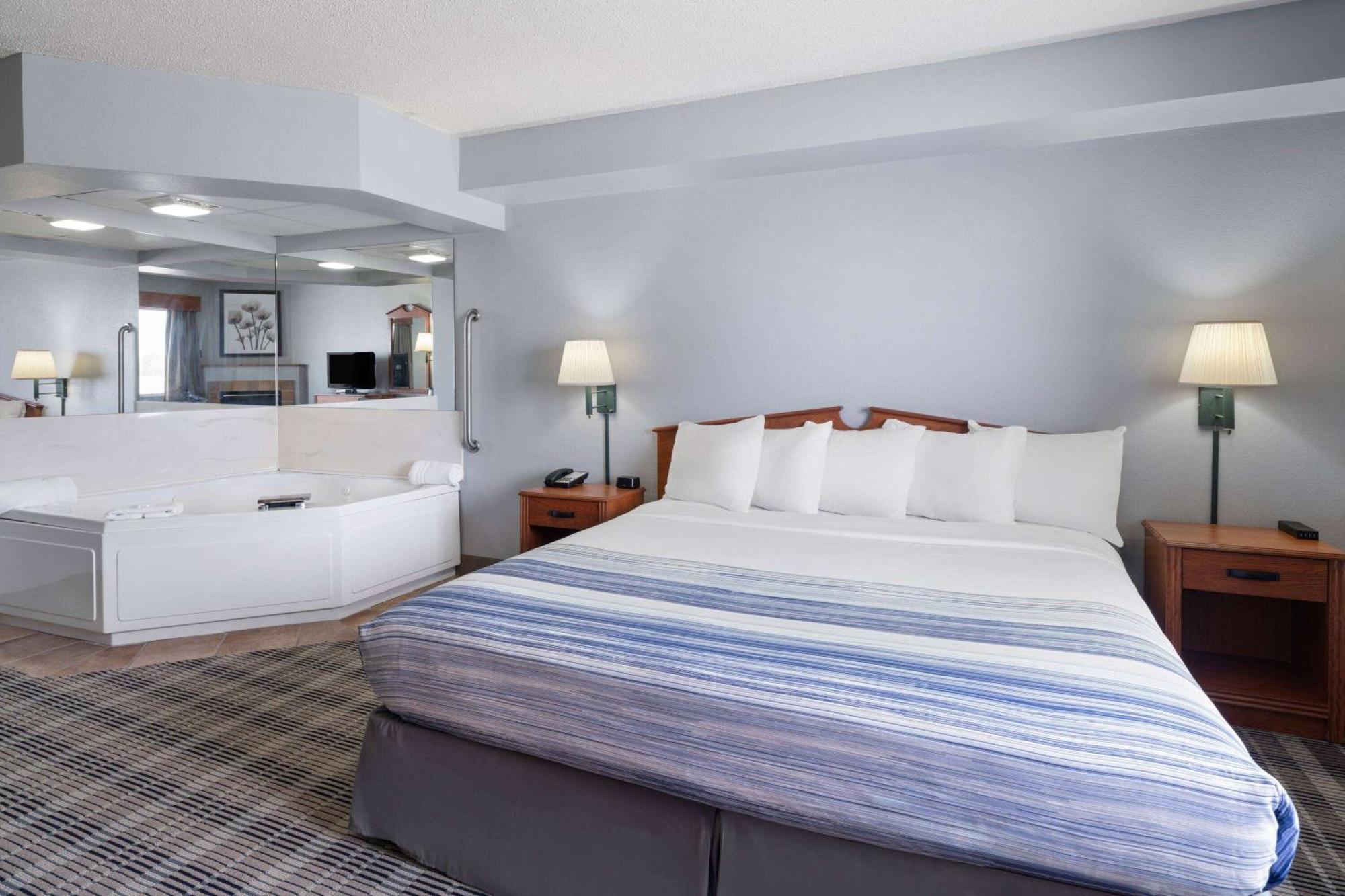 Americinn By Wyndham Stuart Esterno foto
